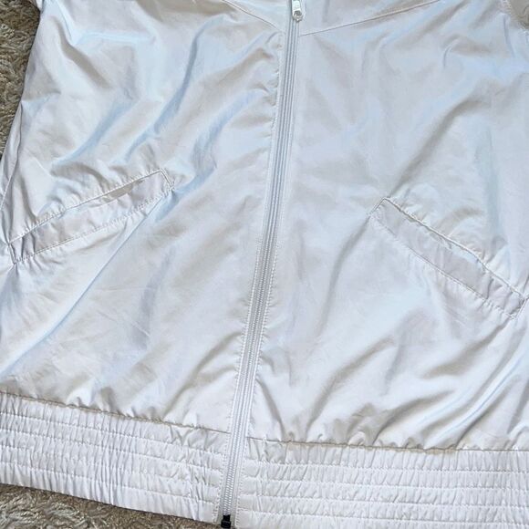 Nike Sportswear Retro White Red Stripe Arms Full Zip Athletic Jacket Women’s Lar - Picture 7 of 16